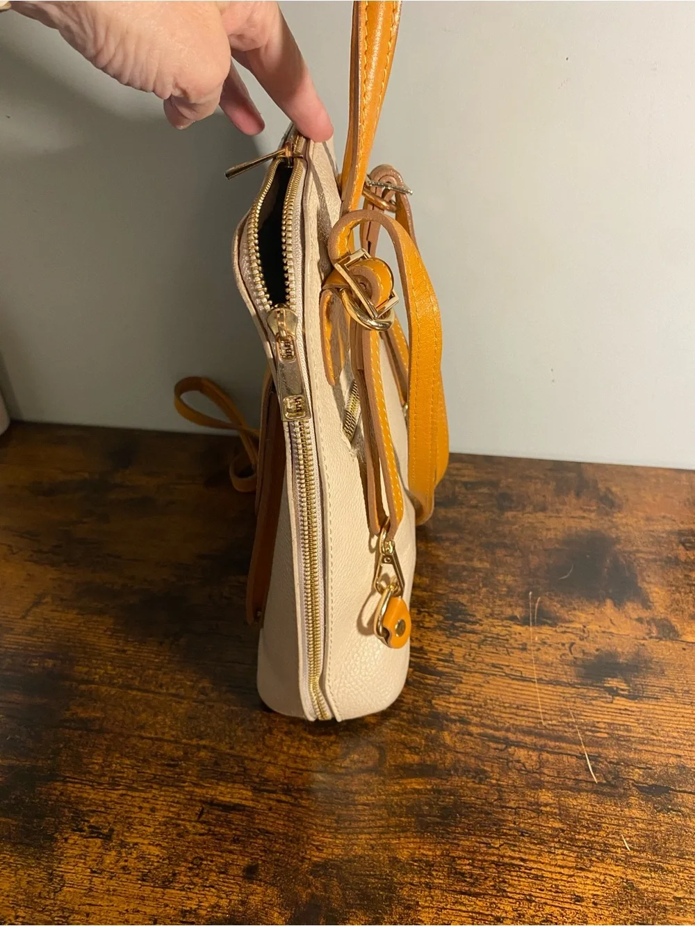Divina Firenze Two-Tone Leather Backpack Made in Italy